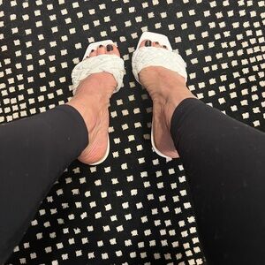 Sexy kitten heel braided mule